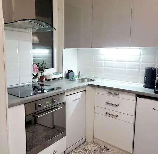 V Centre Diania Апартаменты Братислава